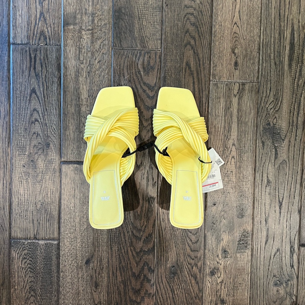 Zara Pale Yellow Cross Strap Mule Heels